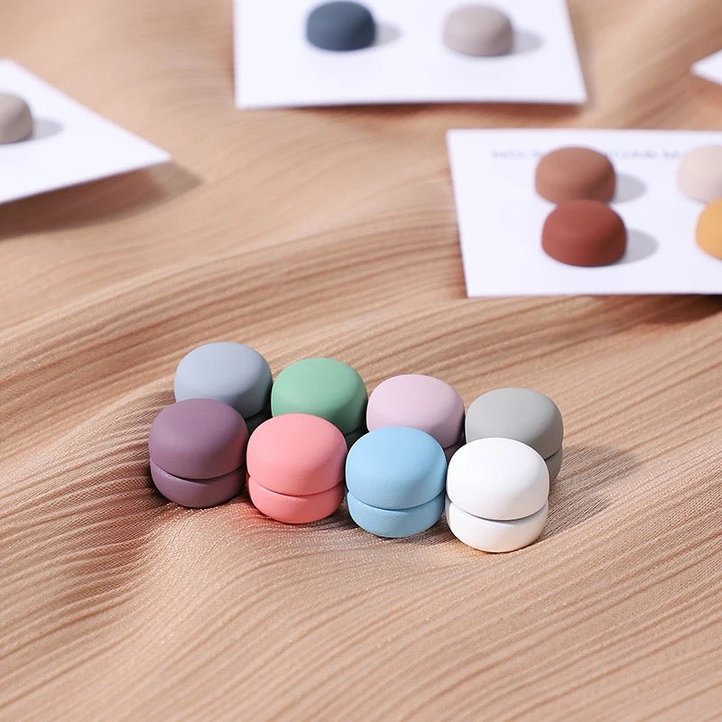 Round Neutral Hijab Magnets - Set Of 2 – Modesatire