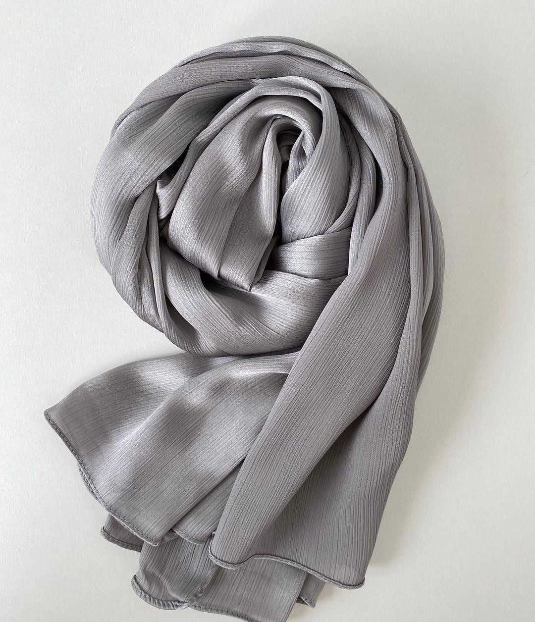 Premium Crinkle Satin - Dove Grey – Modesatire